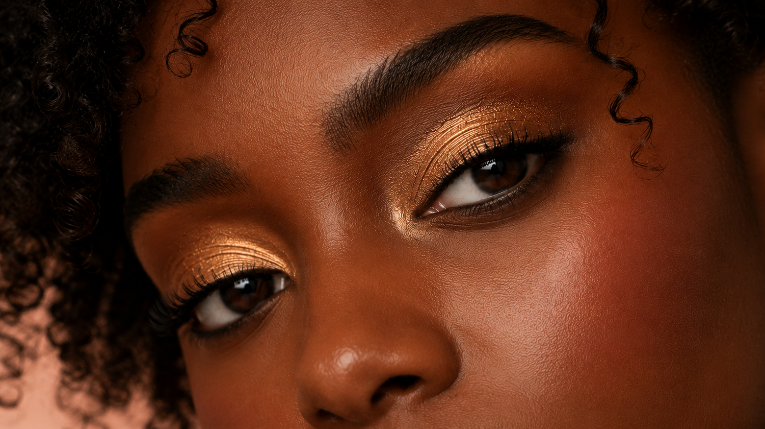 Cream vs. Powder Eyeshadow: How to Choose