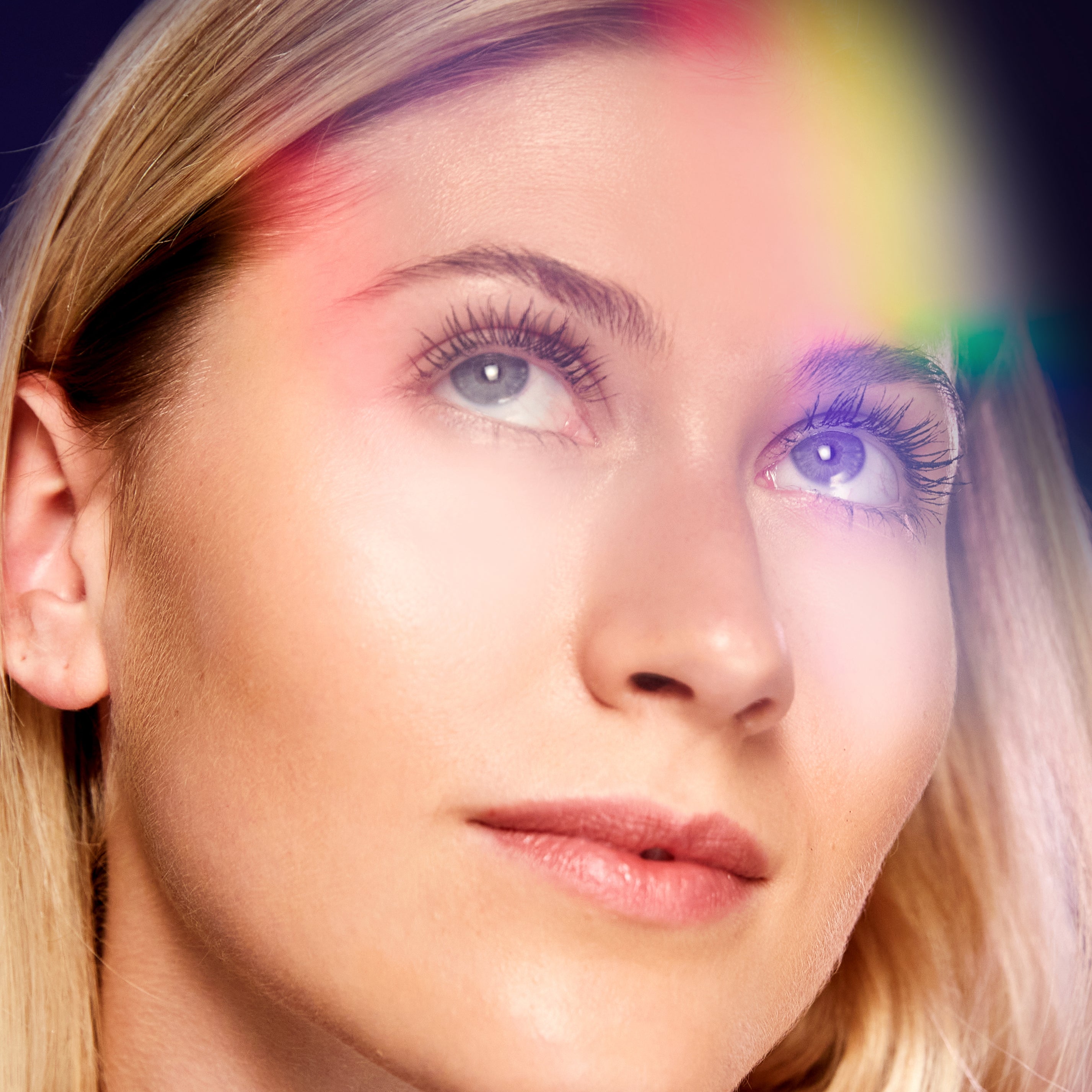 Model wearing The Comeback Mascara